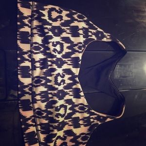 Lululemon size 8 sports Bra